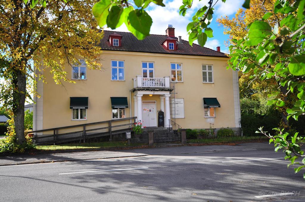 Pensionat Praestgarden Toreboda Exterior photo